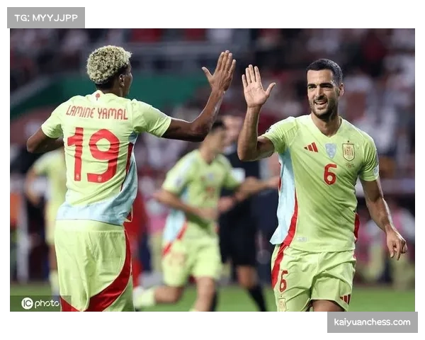 西班牙2-2战平土耳其 不败金身锁定小组头名直通世界杯 西班牙2-2战平土耳其 不败金身锁定小组头名直通世界杯